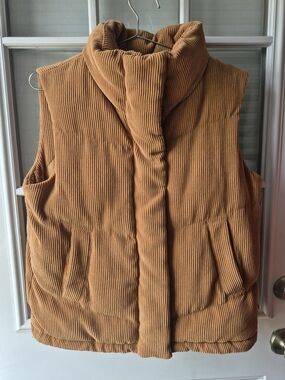 LIV Outdoor Women's Corduroy Puffer Vest in Camel